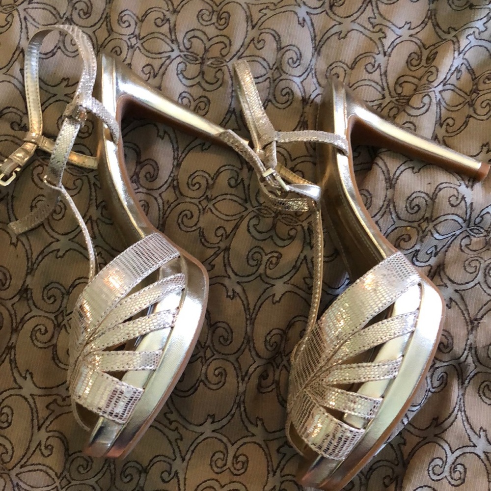 Antonio Melani gold heels - Picture 3 of 4